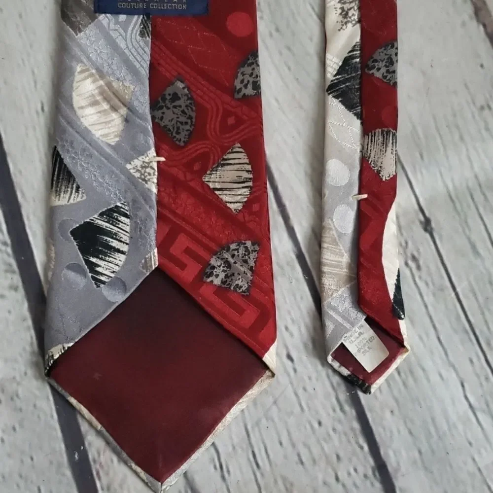 Oscar de la Renta Red Geometric Silk Tie